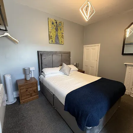 Diamonds בית הארחה 5*