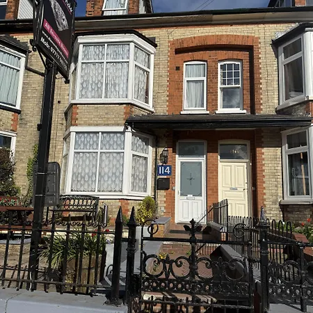 Guest house Diamonds York