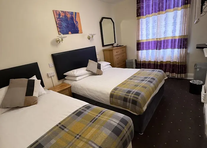 בית הארחה Diamonds יורק