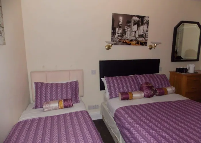 Guest house Diamonds York