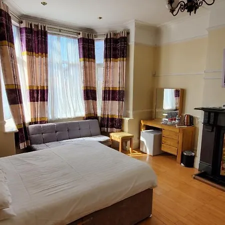 Diamonds بيت ضيافة 3*