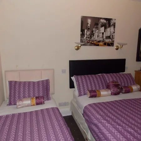 بيت ضيافة Diamonds يورك